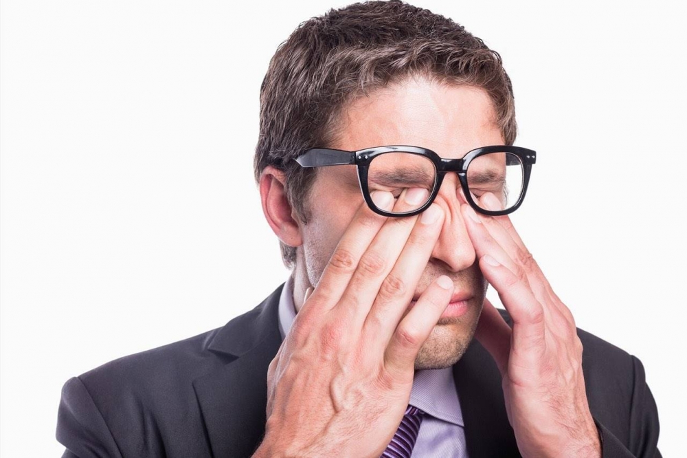 Thói quen dụi mắt dễ gây ra những tổn thương với cấu trúc mắt