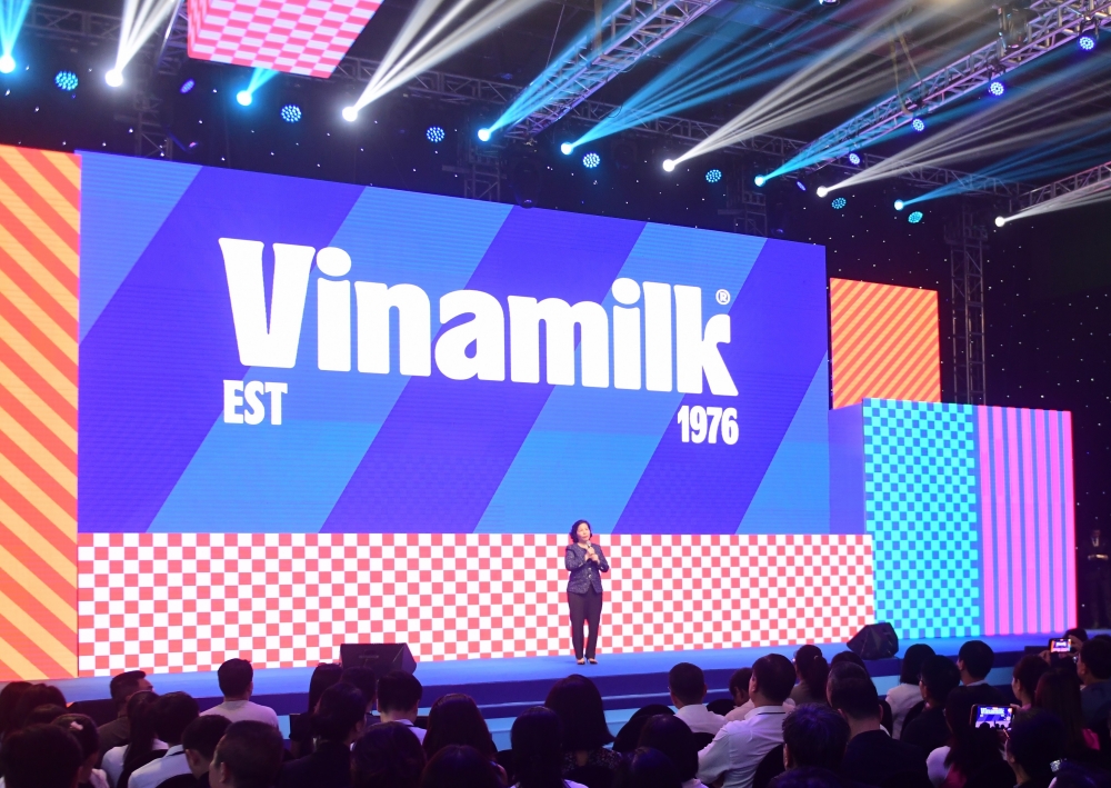 Bộ nhận diện thương hiệu mới của Vinamilk thể hiện một thế giới đầy màu sắc, trẻ trung