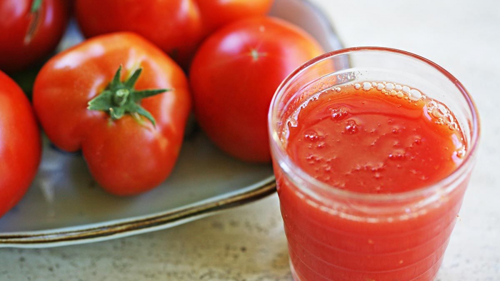 Cà chua ít chất xơ, có thể làm nước ép hoặc nấu thành soup