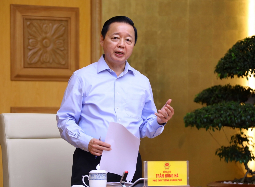 Phó Thủ tướng Trần Hồng Hà nhấn mạnh tầm quan trọng của Quy hoạch mạng lưới cơ sở y tế - Ảnh: TTXVN