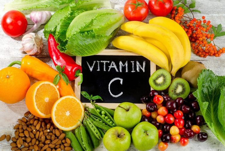 Vitamin C giúp duy trì thị lực tốt