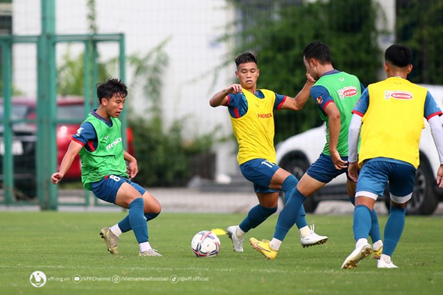 Với 2 HLV như hiện giờ, định hình lối chơi cho U23 Việt Nam không phải việc dễ dàng (ảnh Vietnamplus)