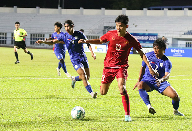 U23 Việt Nam tấn công và dứt điểm nhiều hơn nhưng không thể có hơn 1 bàn thắng vào lưới U23 Philippines - Ảnh: VFF
