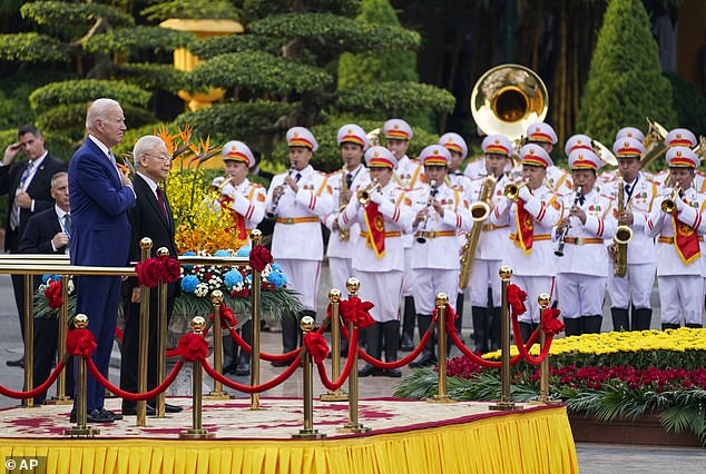 Tổng Bí thư Nguyễn Phú Trọng và Tổng thống Joe Biden tại lễ đón chính thức ở Phủ Chủ tịch ngày 10/9 - Ảnh: AP