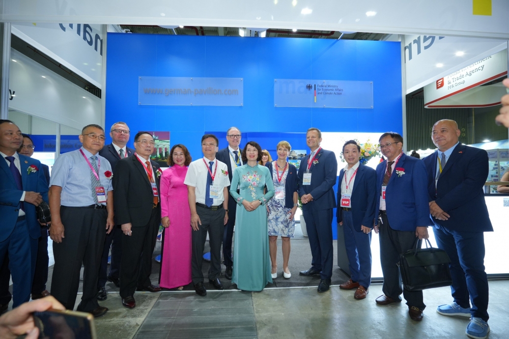 Các đại biểu tham dự triển lãm Y tế quốc tế Việt Nam - Pharmedi Vietnam 2023