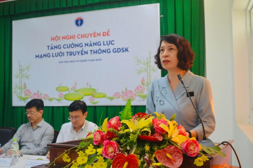 Thứ trưởng Bộ Y tế Nguyễn Thị Liên Hương phát biểu chỉ đạo tại Hội nghị chuyên đề Tăng cường năng lực mạng lưới truyền thông, giáo dục sức khỏe - Ảnh: MOH