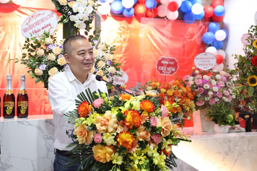 PGS.TS Nguyễn Lân Hiếu - Giám đốc Bệnh viện Đại học Y Hà Nội tại buổi lễ khai trương khoa Phụ sản - Ảnh: HMUH