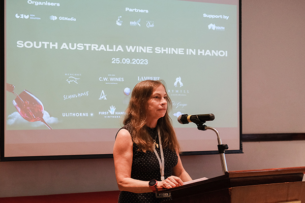 Bà Cathryn Carlson – Giám đốc đại diện cho bang Nam Australia tại thị trường Đông Nam Á.