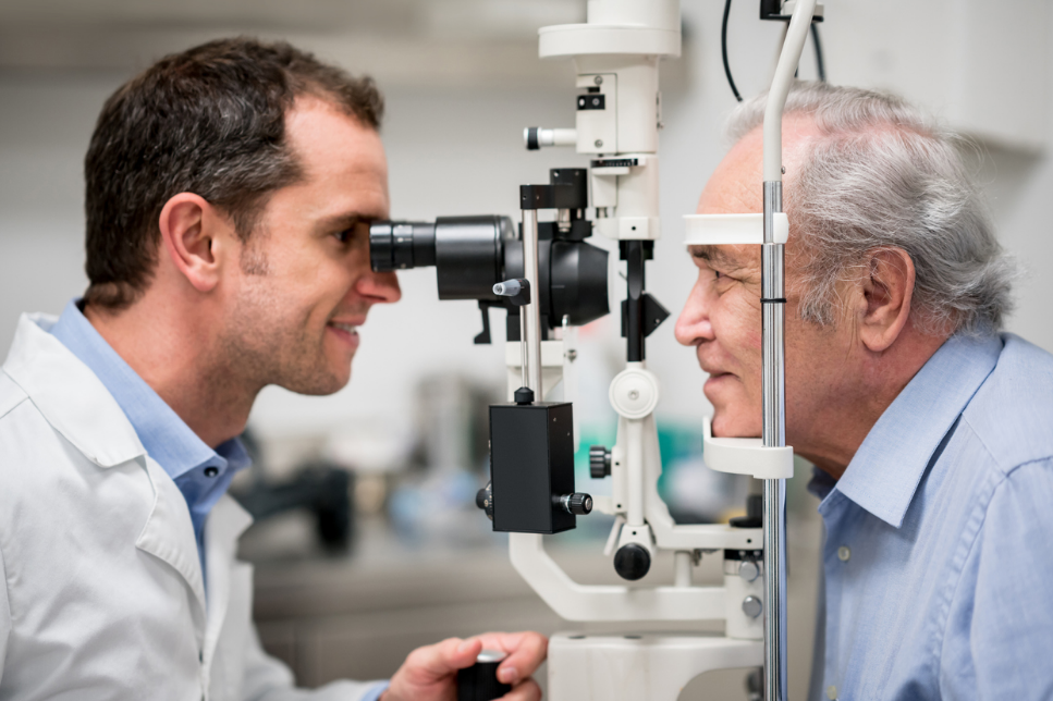 Khám mắt định kỳ giúp phát hiện kịp thời các bệnh lý hay những nguy cơ mắc bệnh ở mắt