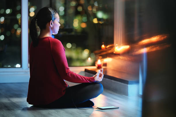 Thiền định vào buổi tối giúp bạn có một giấc ngủ ngon, cải thiện sức khỏe nói chung và tuyến giáp nói riêng