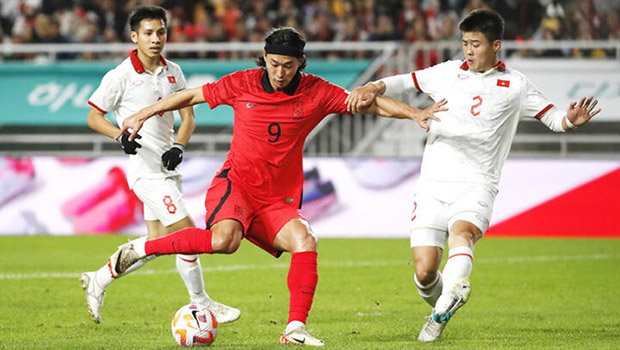 Những cầu thủ được tung vào sân ở trận đấu với ĐT Hàn Quốc cũng đc xem là những cầu thủ mà HLV Troussier rất ưng ý.