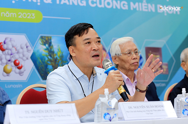 DS Nguyễn Xuân Hoàng - Phó Chủ tịch Hiệp hội thực phẩm chức năng Việt Nam chia sẻ về ứng dụng công nghệ sinh học trong ngành thực phẩm chức năng vào tháng 9/2023 - Ảnh: Hiệp Nguyễn/sức khỏe+