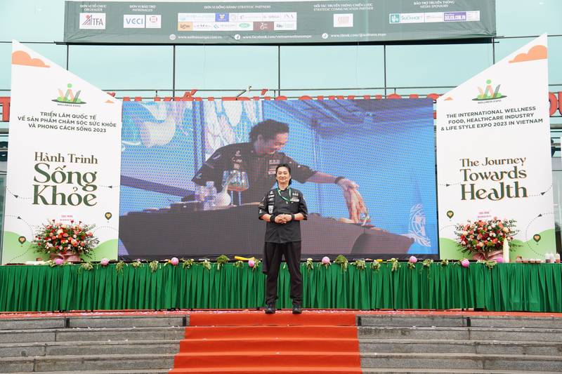 Ông Chef Rock – Đại sứ toàn cầu Hiệp hội Công nghiệp Sức khỏe Hàn Quốc tại Lễ Khai mạc Wellness Expo 2023..