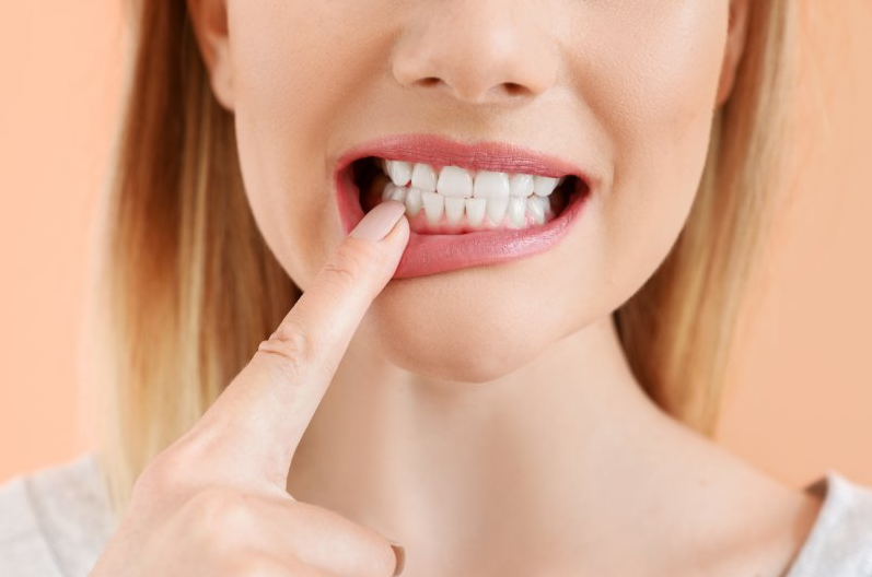 Răng bị xê dịch khỏi vị trí ban đầu làm ảnh hưởng đến chức năng ăn nhai