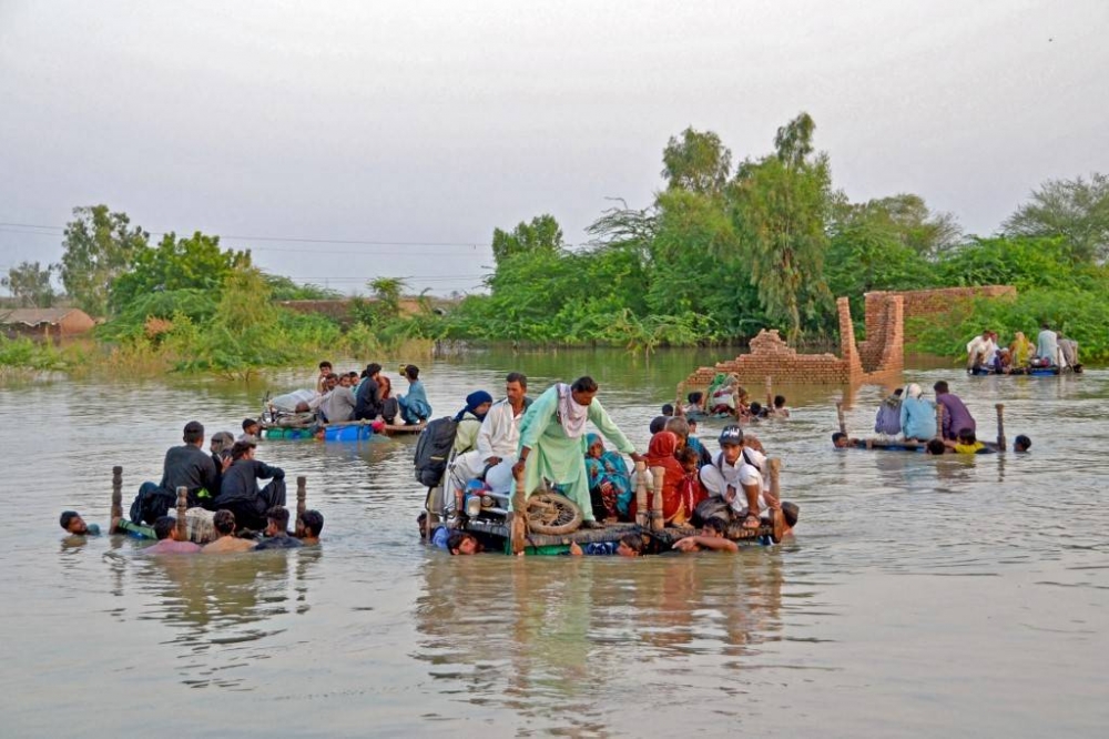 Trận lũ lụt lịch sử năm 2022 ở Pakistan ảnh hưởng tới 33 triệu người dân, một nửa trong số đó là trẻ em - Ảnh: Getty Images
