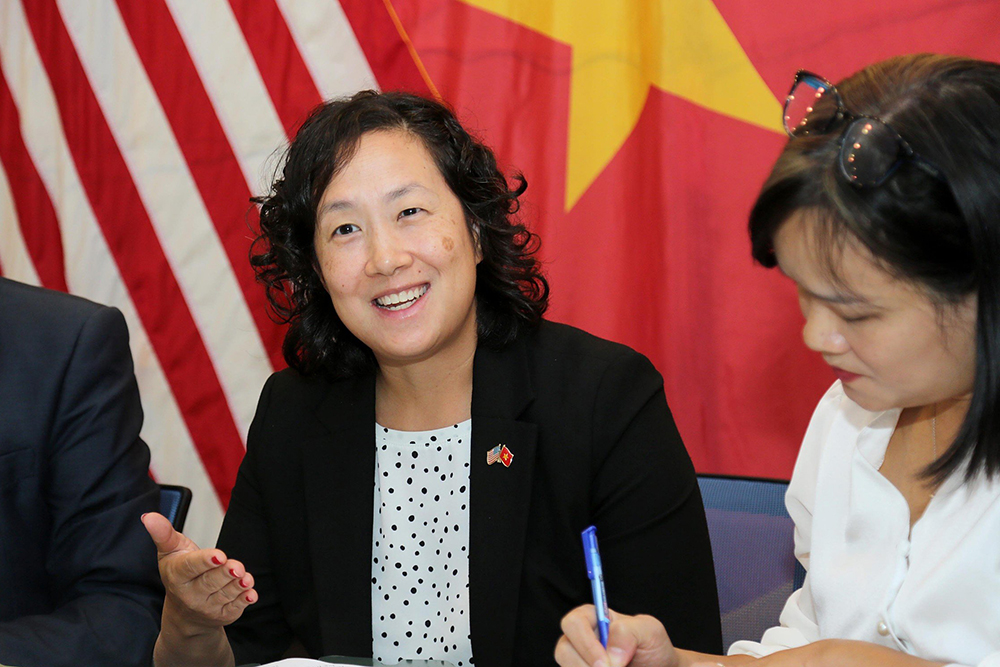 TS Lindsay Kim - Giám đốc Chương trình An ninh y tế toàn cầu chia sẻ về hợp tác của CDC Hoa Kỳ với nhiều bộ, ngành tại Việt Nam - Ảnh: Hiệp Nguyễn/sức khỏe+