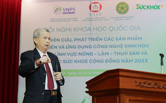 PGS.TS. Trần Đáng, Chủ tịch Hiệp hội Thực phẩm chức năng Việt Nam phát biểu tại hội nghị - Ảnh: Hiệp Nguyễn/Sức khoẻ+