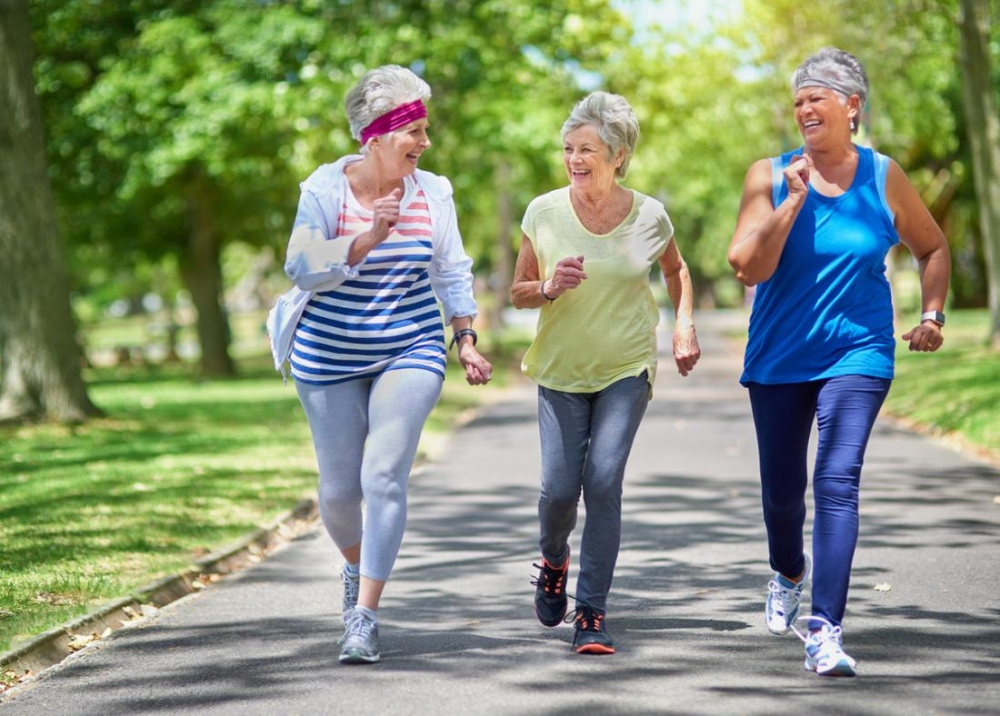 Lối sống năng động, chăm tập thể dục giúp người cao tuổi duy trì cân nặng khỏe mạnh