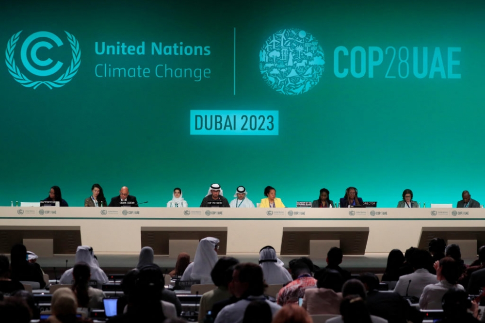 Chính sách loại bỏ nhiên liệu hóa thạch gây căng thẳng tại Hội nghị COP28 về biến đổi khí hậu ở Dubai - Ảnh: Reuters