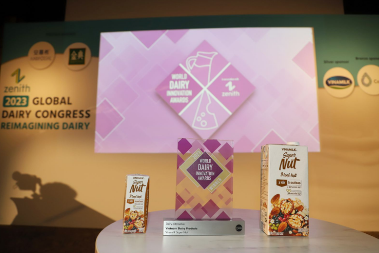 sản phẩm sữa 9 loại hạt Vinamilk Super Nut đã xuất sắc giành giải Quán quân ở hạng mục sản phẩm thay thế sữa tốt nhất
