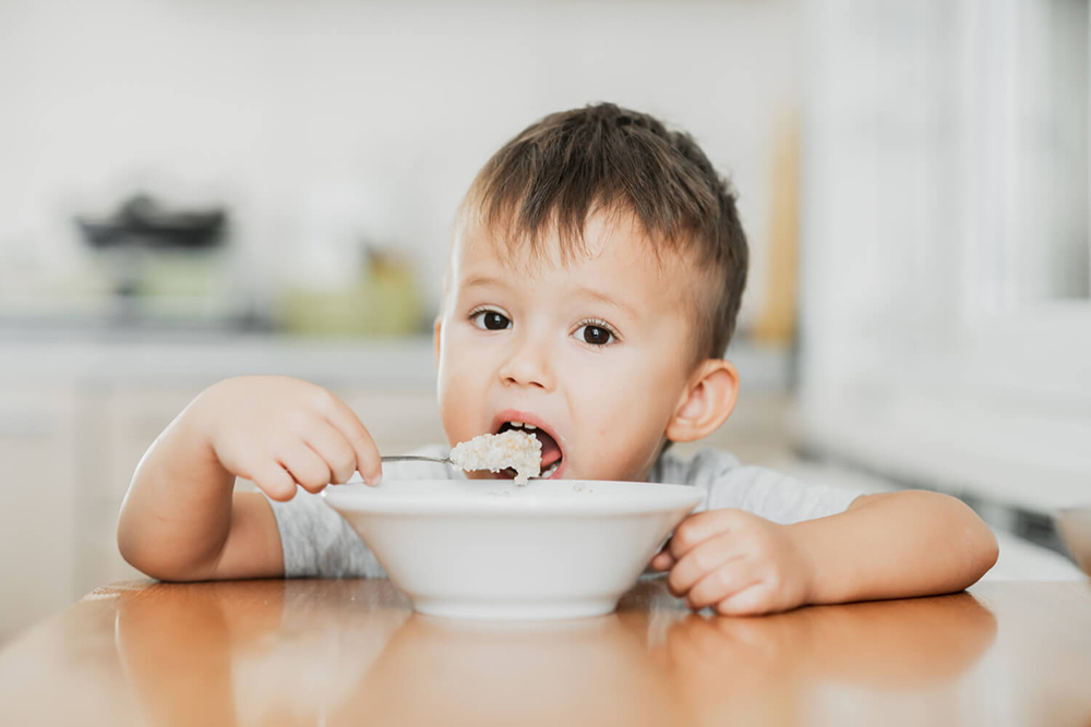 Bổ sung đủ chất dinh dưỡng cho trẻ qua những món ăn mềm, dễ tiêu