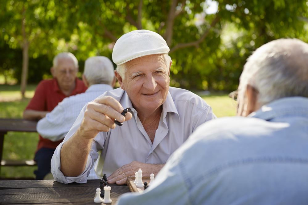 Tham gia các hoạt động hội nhóm giúp người cao tuổi lão hóa năng động, khỏe mạnh 