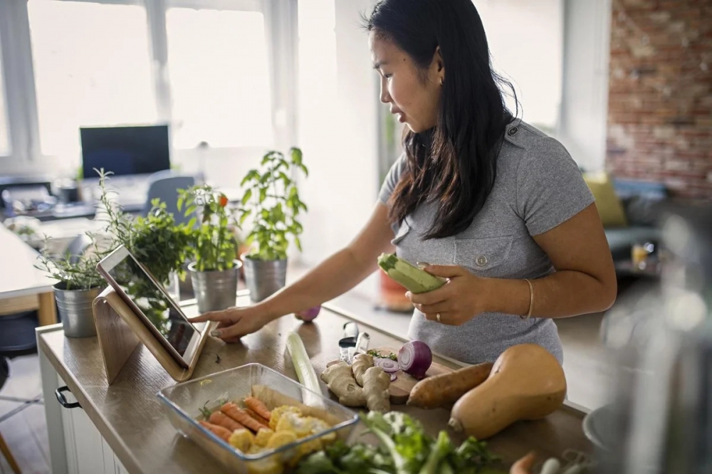 Chế độ ăn low-carb ưu tiên rau củ quả giúp kiểm soát cân nặng hiệu quả hơn chế độ ăn ưu tiên thực phẩm từ động vật