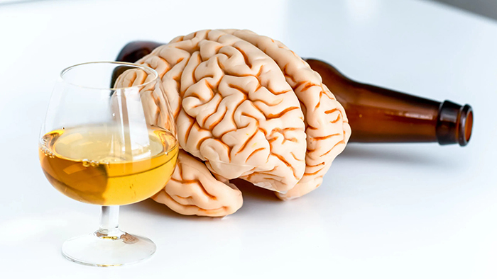 Ngừng sử dụng đồ uống có cồn để cải thiện chức năng não, ngăn ngừa các vấn đề về trí nhớ sau này