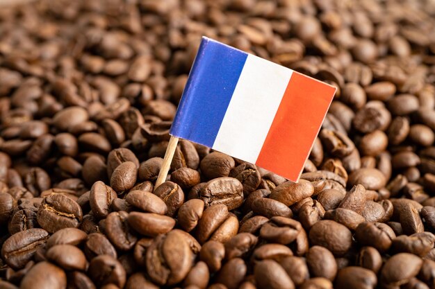 Pháp tiêu thụ và nhập khẩu lượng lớn cà phê