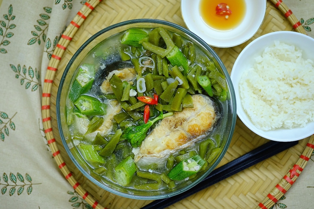 Món canh xương rồng nấu cá trở thành đặc sản hấp dẫn của vùng biển miền Trung - Ảnh: Mia.vn