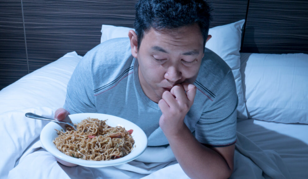 Ăn tối quá sát giờ ngủ làm tăng nguy cơ béo phì