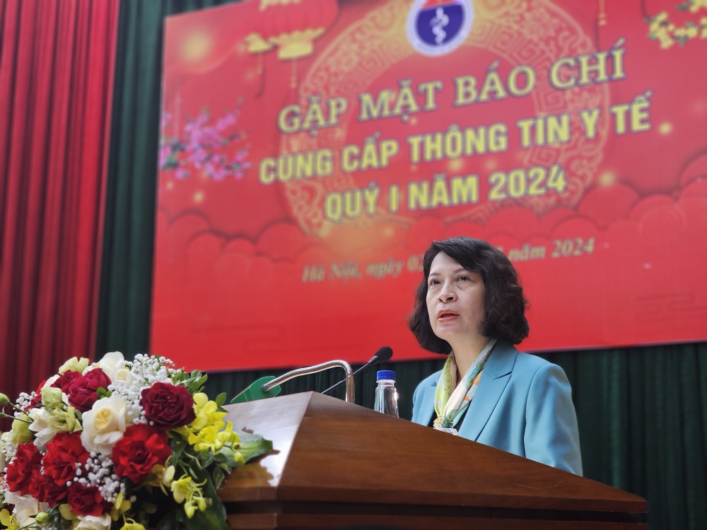 Thứ trưởng Bộ Y tế Nguyễn Thị Liên Hương chia sẻ với báo chí về các thông tin y tế quý I/2024