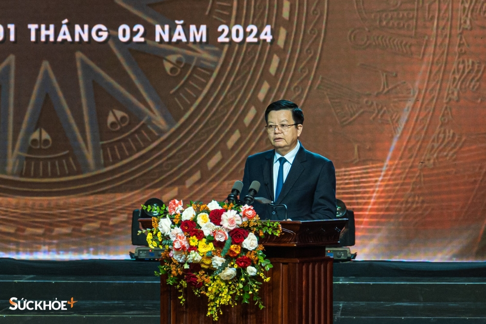 Ông Mai Văn Chính - Phó Trưởng Ban Chỉ đạo Giải báo chí toàn quốc về xây dựng Đảng phát động Giải báo chí Búa liềm vàng lần thứ IX năm 2024 - Ảnh: Việt An