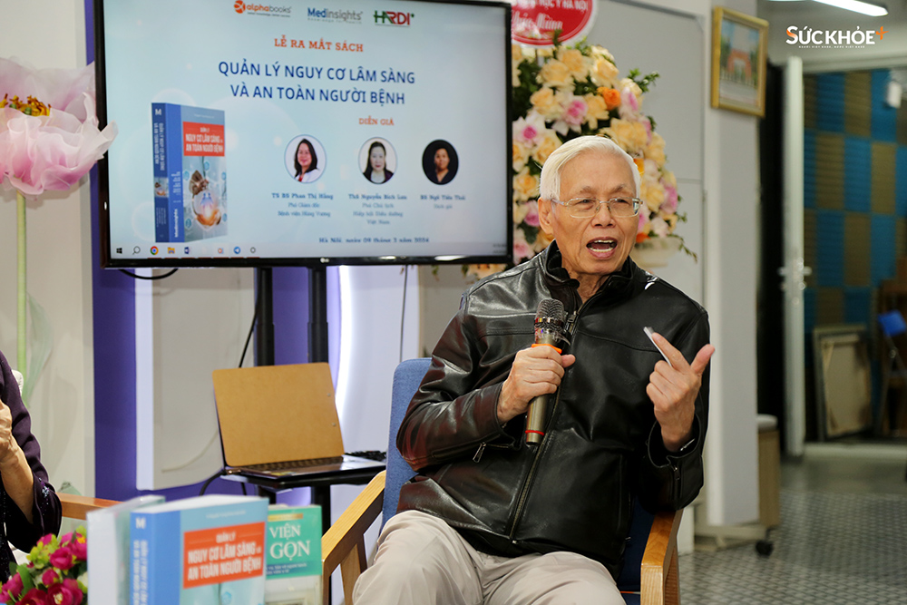 PGS.TS Lê Văn Truyền, Nguyên Thứ trưởng Bộ Y tế, Phó TBT Tạp Chí sức khỏe+ chia sẻ tại buổi lễ ra mắt sách