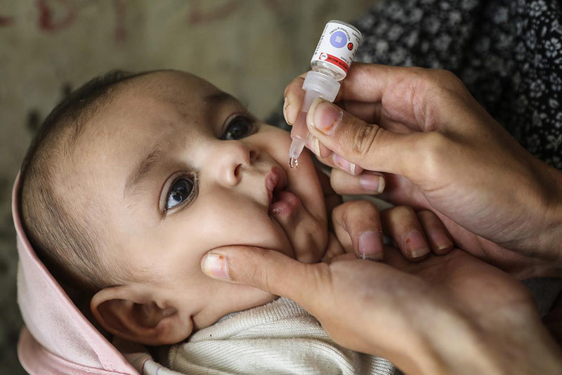 Vaccine bại liệt dạng uống là vaccine sống giảm độc lực, góp phần đẩy lùi bệnh bại liệt toàn cầu