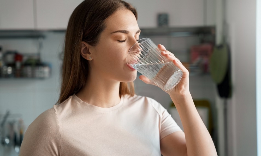 Cung cấp đủ nước cho cơ thể trong giai đoạn nhịn ăn