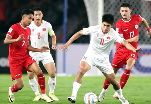 Các cầu thủ Việt Nam đã không thể làm nên chuyện trước một Indonesia đồng đều và kinh nghiệm hơn - Ảnh: Danviet