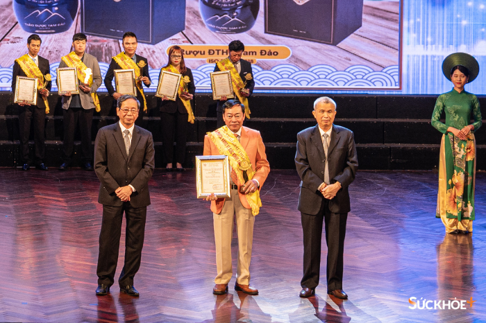 3 sản phẩm của Công ty TNHH Thảo dược Tam Đảo đạt giải Cúp vàng Vì sức khỏe cộng đồng.