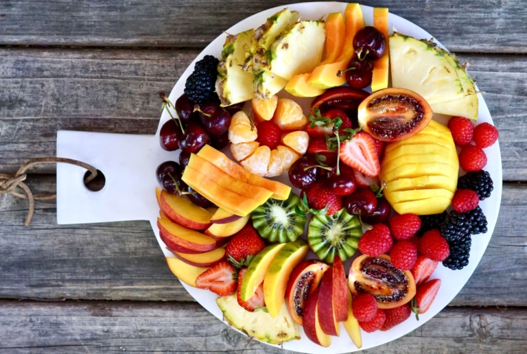 Chế độ ăn uống chủ yếu là trái cây có thể dẫn đến cảm giác thèm ăn và ăn uống không điều độ