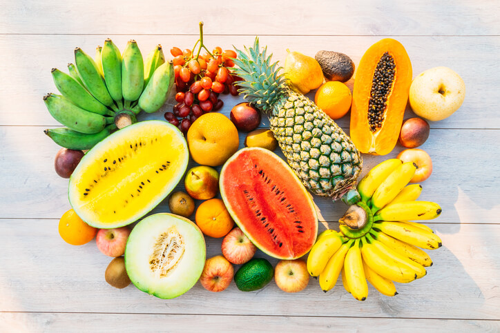 Chế độ ăn kiêng dựa trên trái cây có nhiều đường và thiếu chất dinh dưỡng