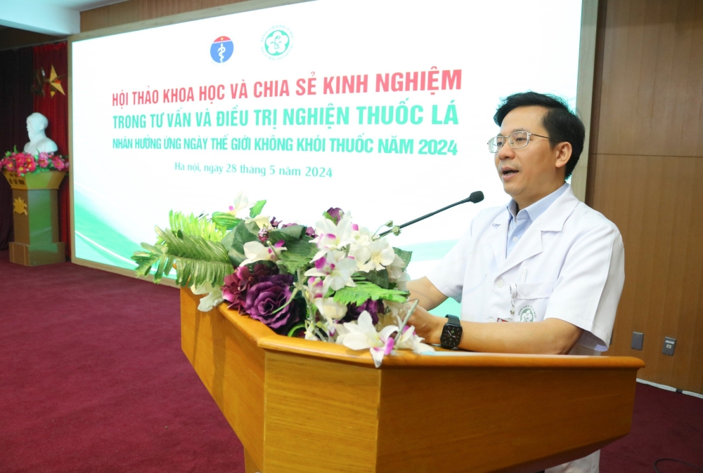 Phó giáo sư Vũ Văn Giáp chia sẻ về những tác hại của việc hút thuốc lá