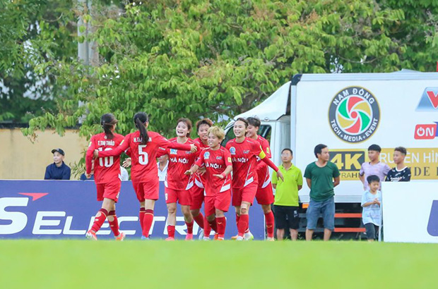 Các trận đấu của giải Bóng đá nữ VĐQG - Cúp Thái Sơn Bắc 2024 phải thi đấu sớm trên sân không khán đài - Ảnh: VFF