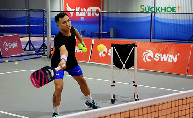 Pickleball đang dần trở nên phổ biến đa số vì dễ chơi, dễ di chuyển và thời gian làm quen không quá dài.