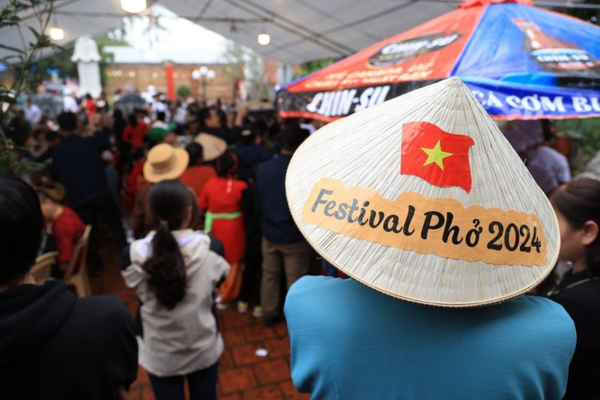 Festival Phở - Con đường Phở Việt được tổ chức vào 3 ngày 15,16,17 tháng 3 năm 2024 tại thành phố Nam Định đã nhận về được đông đảo sự hưởng ứng của du khách trong và ngoài tỉnh - Thiên Lam