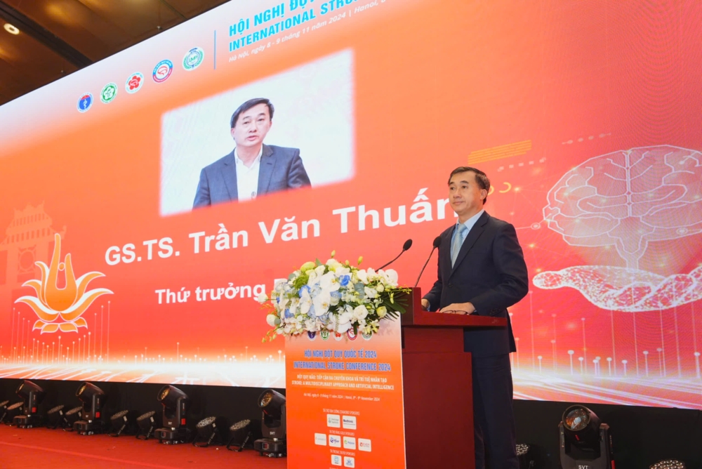 Thứ trưởng Bộ Y tế Trần Văn Thuấn phát biểu tại Hội nghị đột quỵ quốc tế năm 2024