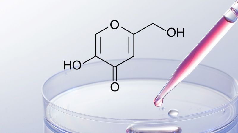 Các thí nghiệm cho thấy acid kojic có hiệu quả làm sáng da, cải thiện tình trạng da không đều màu