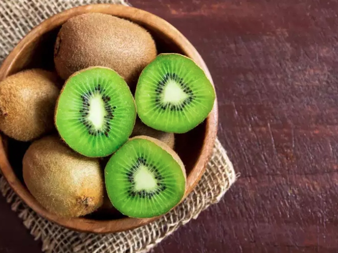 Kiwi chứa rất nhiều dưỡng chất tốt cho sức khoẻ 