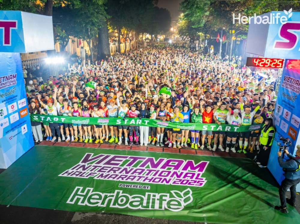 Giải chạy Bán Marathon nằm trong chuỗi sự kiện chào năm mới 2025 cũng được tổ chức ngay sau đó.