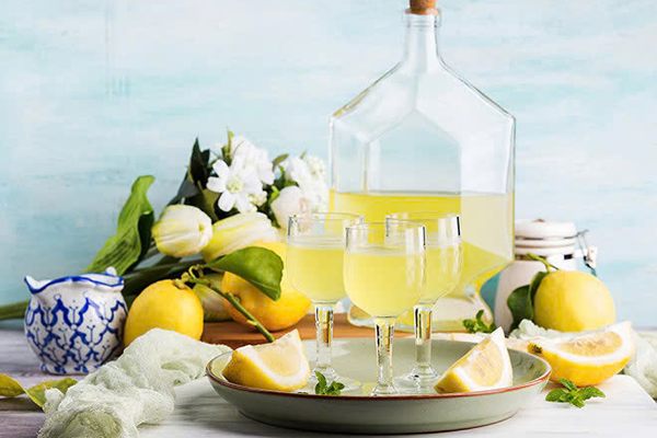 Limoncello là thức uống quen thuộc từ nước Ý