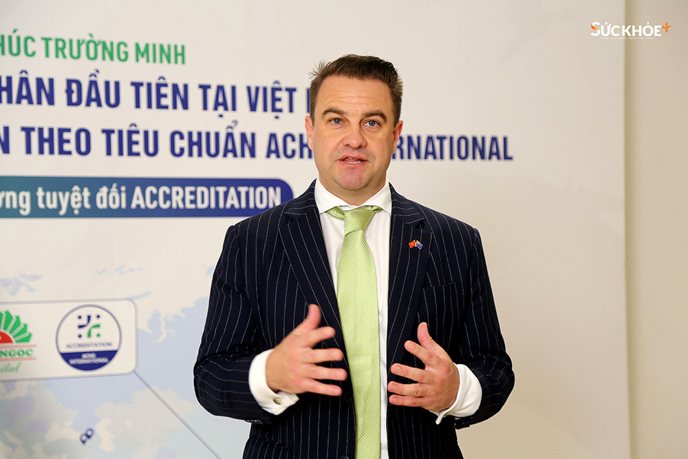 Ông Christopher Morley, Tham tán Thương mại và Đầu tư, Đại sứ quán Australia chia sẻ về kế hoạch hợp tác với Việt Nam trong việc nâng cao chất lượng chăm sóc sức khỏe và đào tạo y tế tại Việt Nam